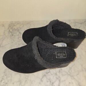 Crocs Cobbler Mules Size 7 Black Suede Faux Fur Clogs Wedge Heel Comfort Slip On